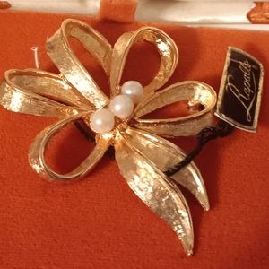 Vintage Rapallo Pearl Brooch Original Box